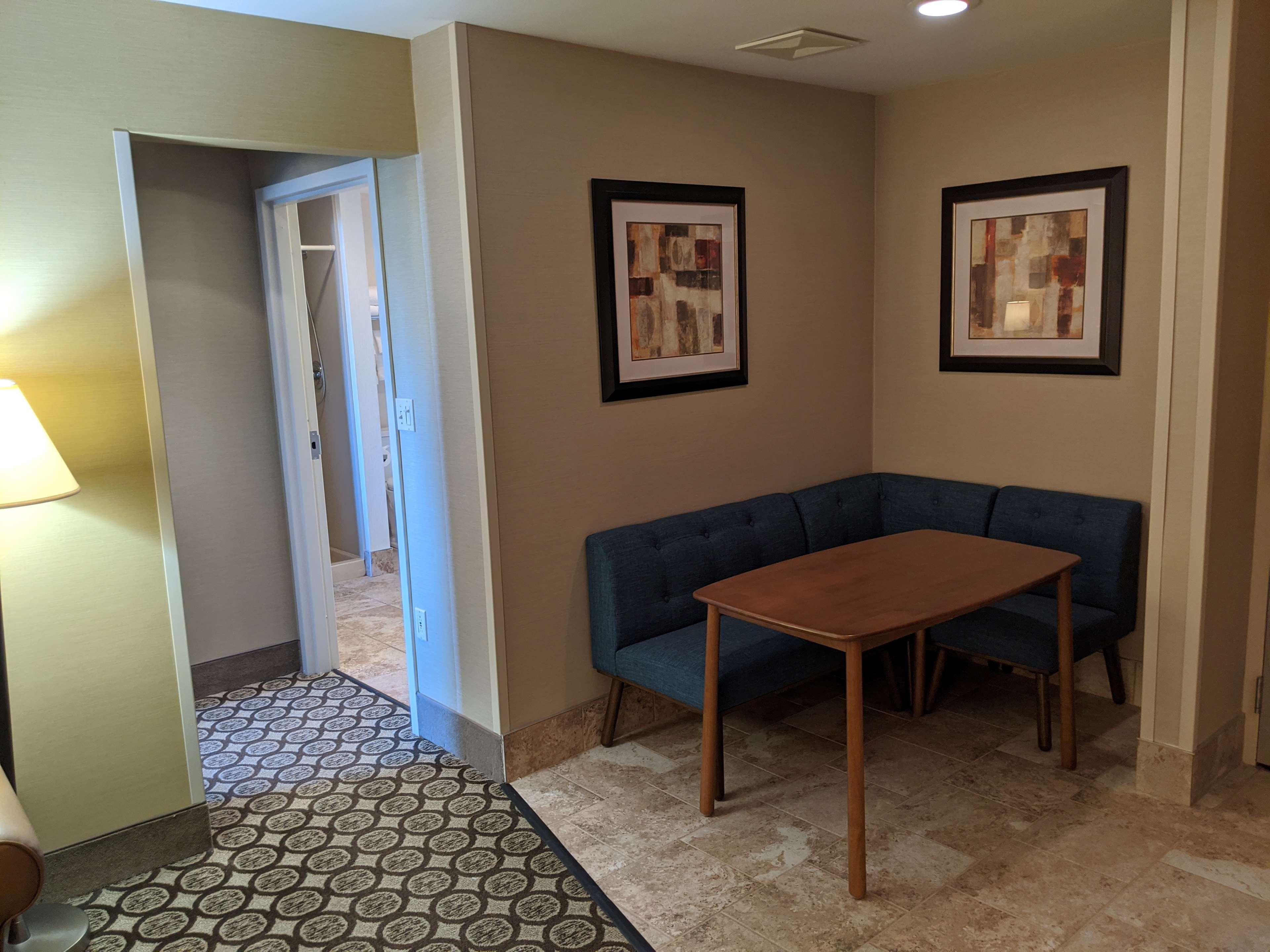 Best Western Plus Inntowner Мадисон Экстерьер фото
