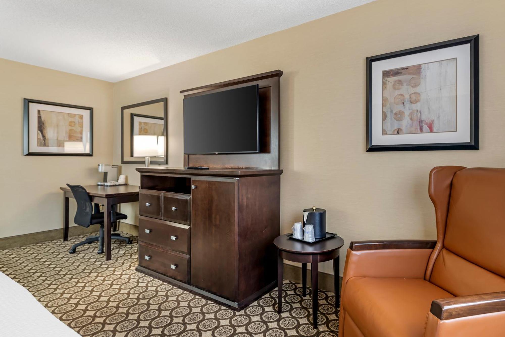 Best Western Plus Inntowner Мадисон Экстерьер фото