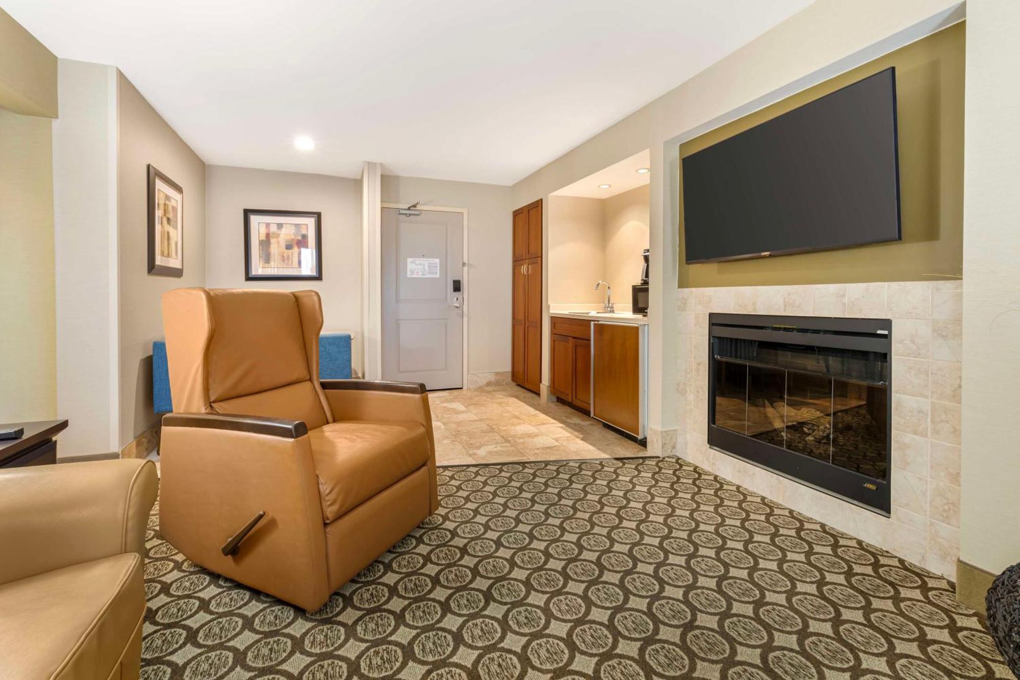 Best Western Plus Inntowner Мадисон Экстерьер фото