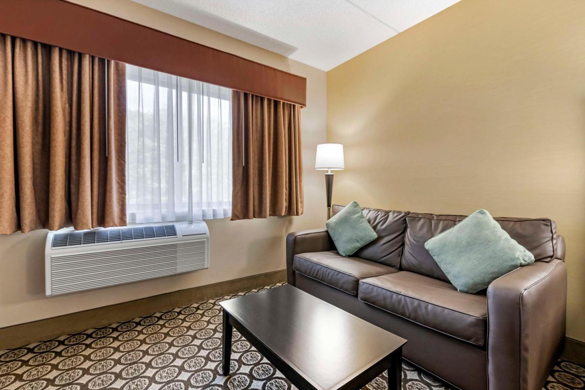 Best Western Plus Inntowner Мадисон Экстерьер фото