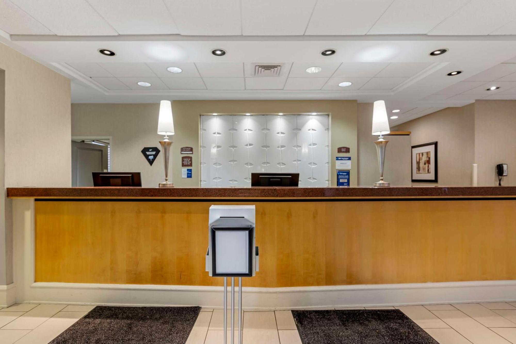 Best Western Plus Inntowner Мадисон Экстерьер фото